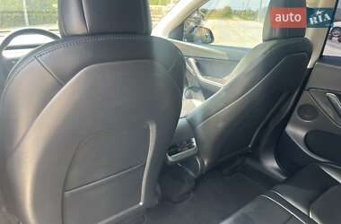 Позашляховик / Кросовер Tesla Model Y 2022 в 