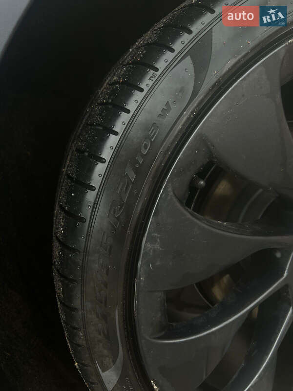 Внедорожник / Кроссовер Tesla Model Y 2022 в Львове