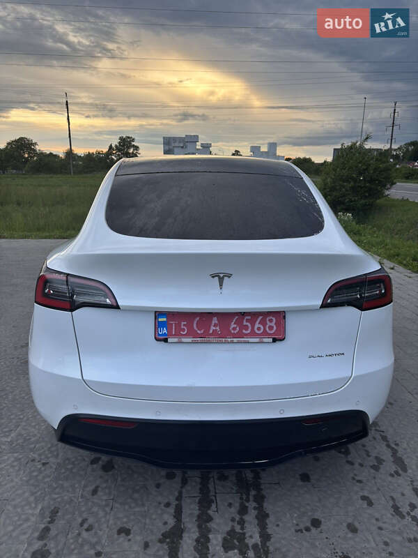 Внедорожник / Кроссовер Tesla Model Y 2021 в Львове