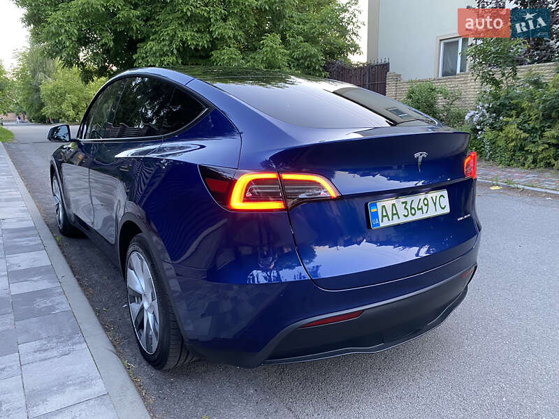 Позашляховик / Кросовер Tesla Model Y 2022 в Києві