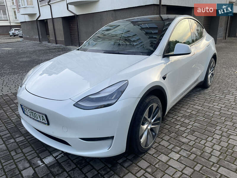 Позашляховик / Кросовер Tesla Model Y 2021 в 