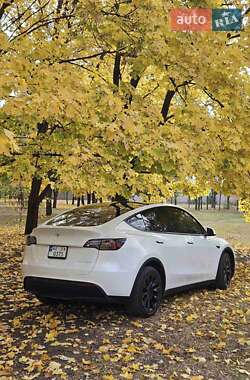 Позашляховик / Кросовер Tesla Model Y 2022 в 