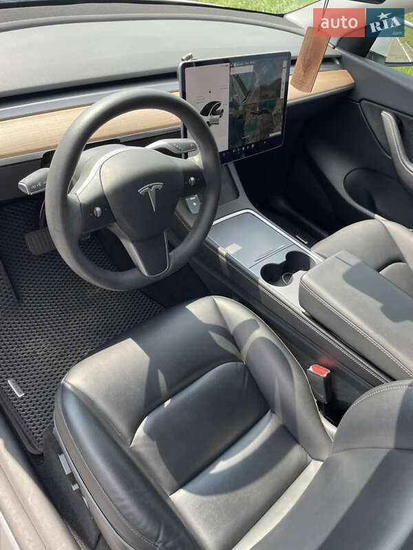 Позашляховик / Кросовер Tesla Model Y 2022 в Києві