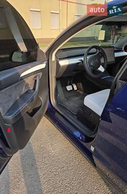 Внедорожник / Кроссовер Tesla Model Y 2023 в 