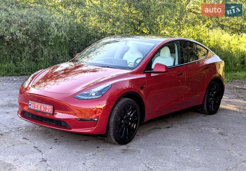 Позашляховик / Кросовер Tesla Model Y 2023 в 
