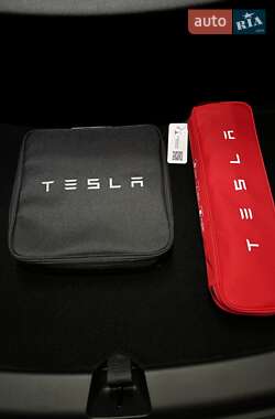 Внедорожник / Кроссовер Tesla Model Y 2024 в 