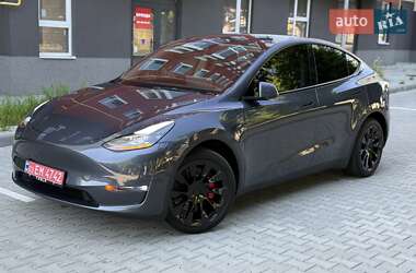 Внедорожник / Кроссовер Tesla Model Y 2023 в Черновцах