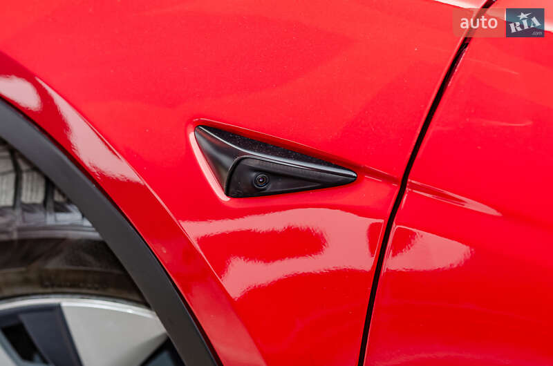 Внедорожник / Кроссовер Tesla Model Y 2021 в Киеве