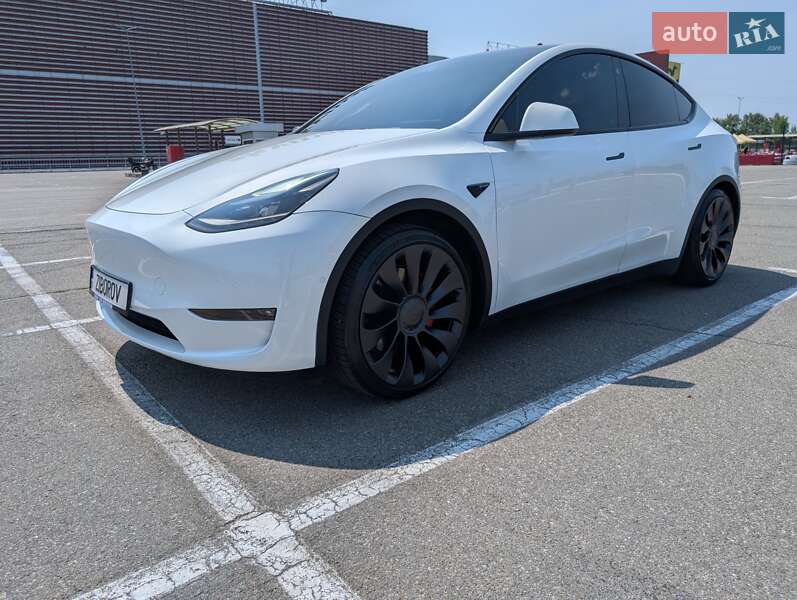 Позашляховик / Кросовер Tesla Model Y 2022 в Києві