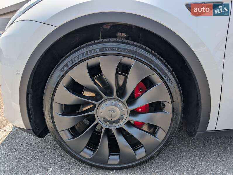 Позашляховик / Кросовер Tesla Model Y 2022 в Києві