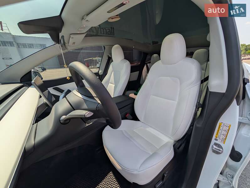 Позашляховик / Кросовер Tesla Model Y 2022 в Києві