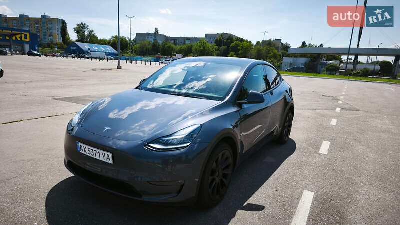 Позашляховик / Кросовер Tesla Model Y 2022 в 