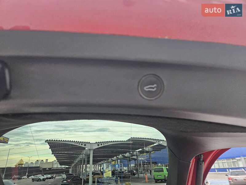 Внедорожник / Кроссовер Tesla Model Y 2023 в Львове
