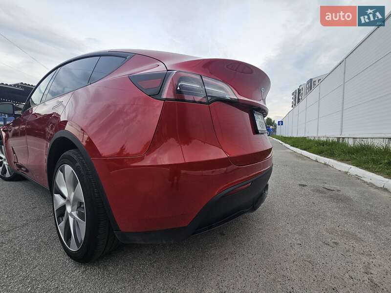 Внедорожник / Кроссовер Tesla Model Y 2023 в Львове