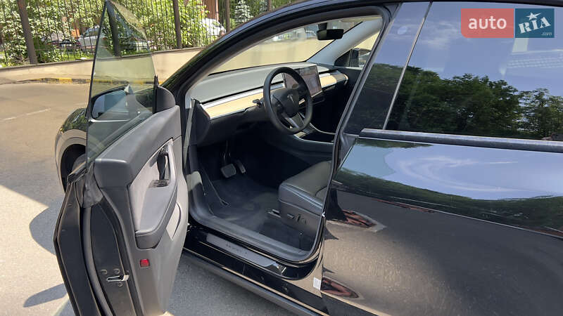 Внедорожник / Кроссовер Tesla Model Y 2020 в Киеве