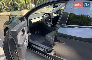 Внедорожник / Кроссовер Tesla Model Y 2020 в 