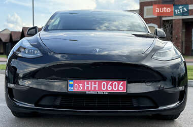 Позашляховик / Кросовер Tesla Model Y 2023 в 