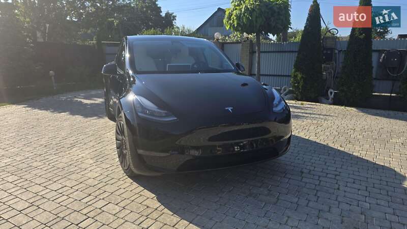 Tesla Model Y 2021