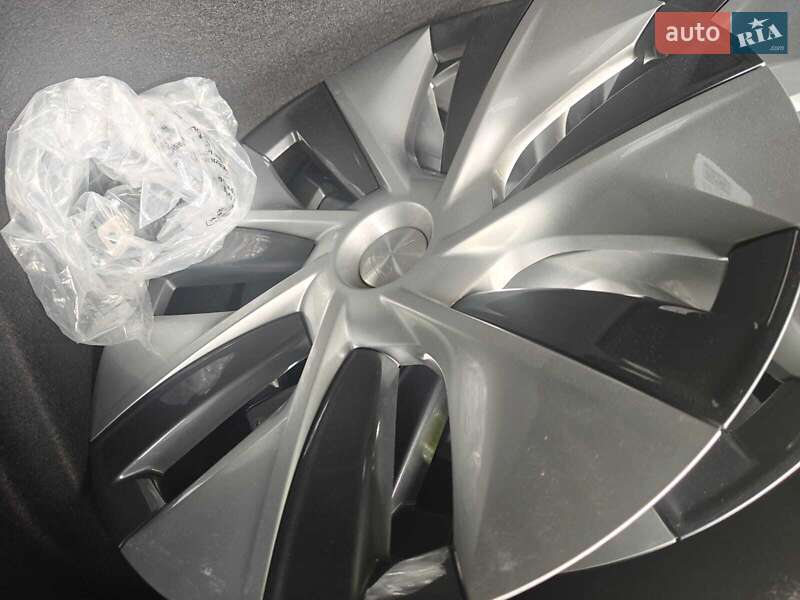 Позашляховик / Кросовер Tesla Model Y 2023 в Боярці