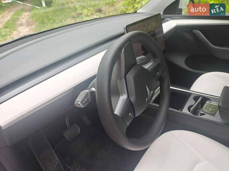 Позашляховик / Кросовер Tesla Model Y 2023 в Боярці