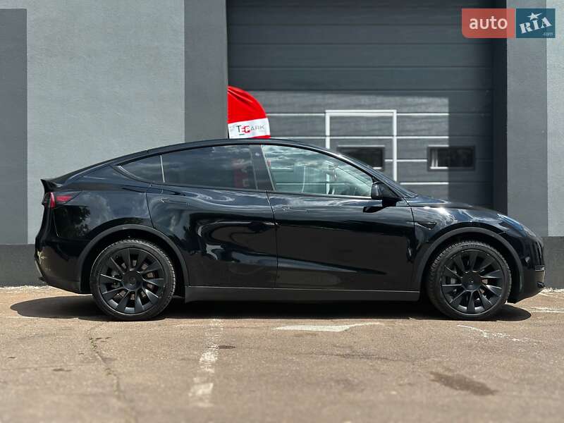 Внедорожник / Кроссовер Tesla Model Y 2022 в Киеве