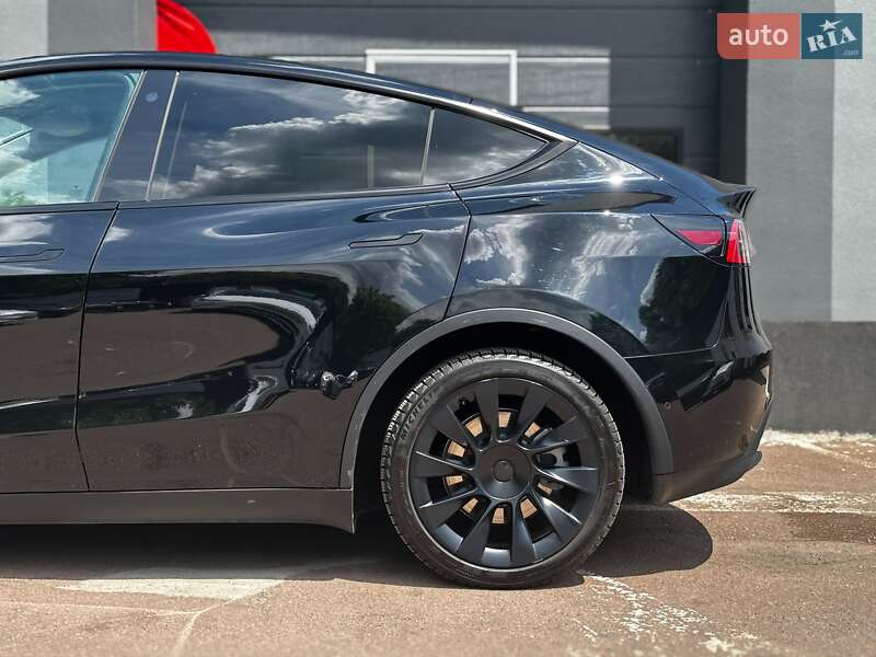 Внедорожник / Кроссовер Tesla Model Y 2022 в Киеве