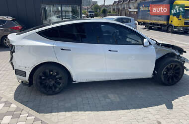 Внедорожник / Кроссовер Tesla Model Y 2021 в 