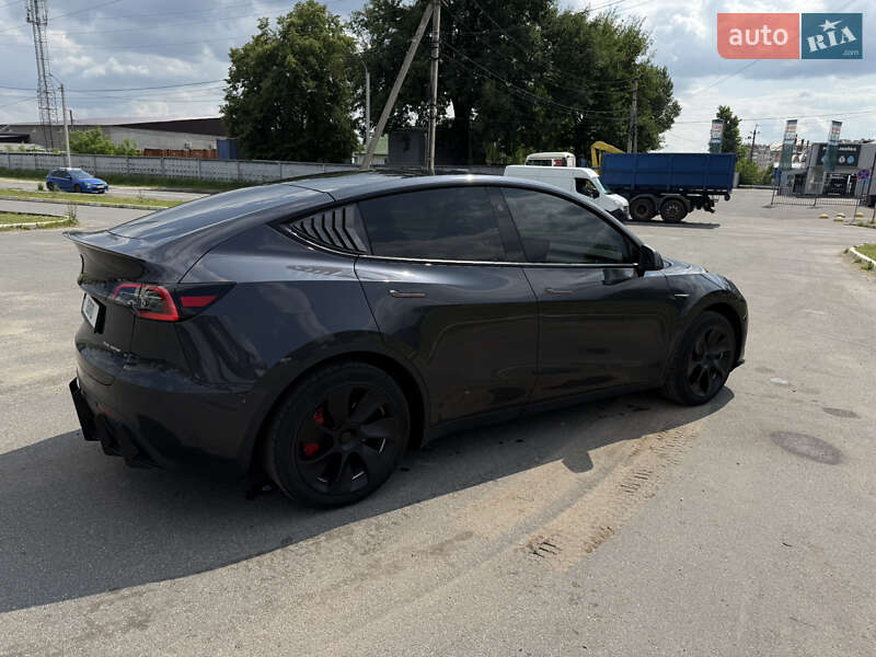 Внедорожник / Кроссовер Tesla Model Y 2024 в Ирпене