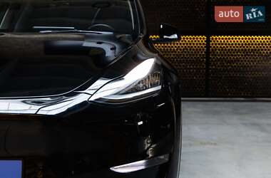 Позашляховик / Кросовер Tesla Model Y 2022 в 
