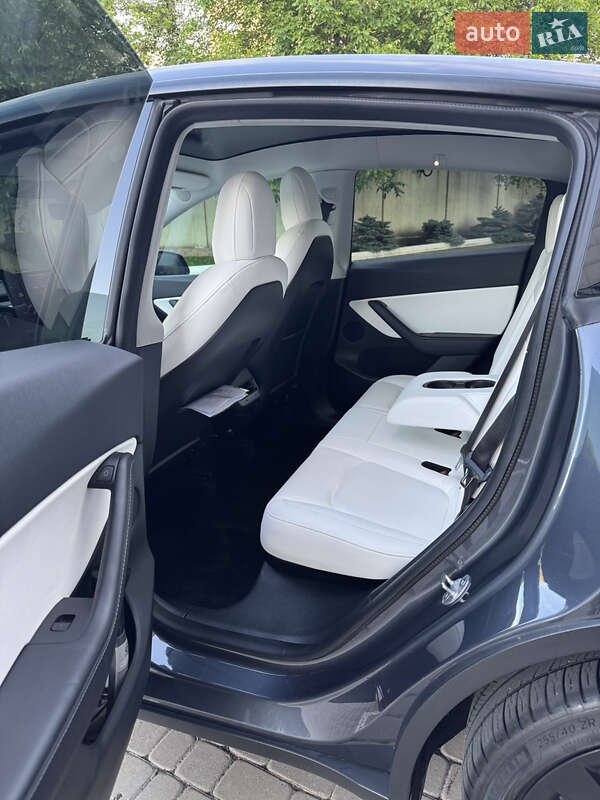 Внедорожник / Кроссовер Tesla Model Y 2021 в Виннице