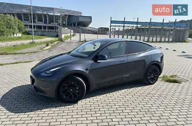 Внедорожник / Кроссовер Tesla Model Y 2024 в 