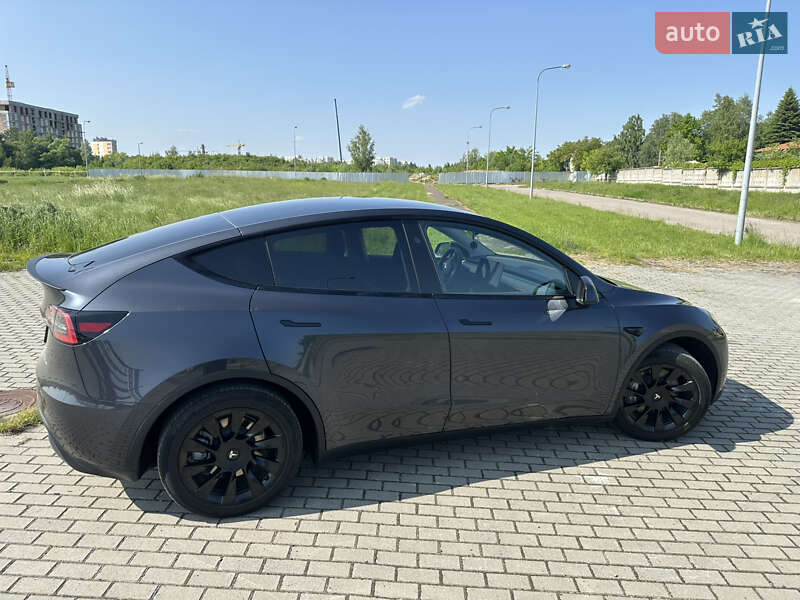 Позашляховик / Кросовер Tesla Model Y 2024 в Львові