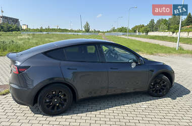 Внедорожник / Кроссовер Tesla Model Y 2024 в 