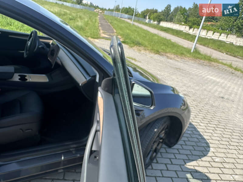 Позашляховик / Кросовер Tesla Model Y 2024 в Львові