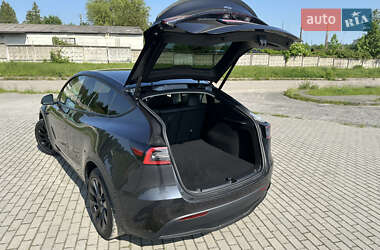 Внедорожник / Кроссовер Tesla Model Y 2024 в 