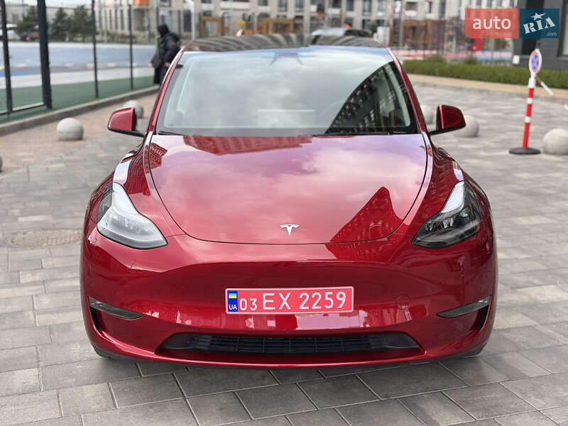 Внедорожник / Кроссовер Tesla Model Y 2024 в Киеве