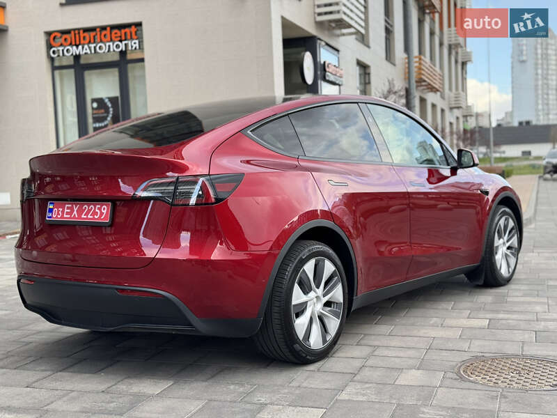 Внедорожник / Кроссовер Tesla Model Y 2024 в Киеве