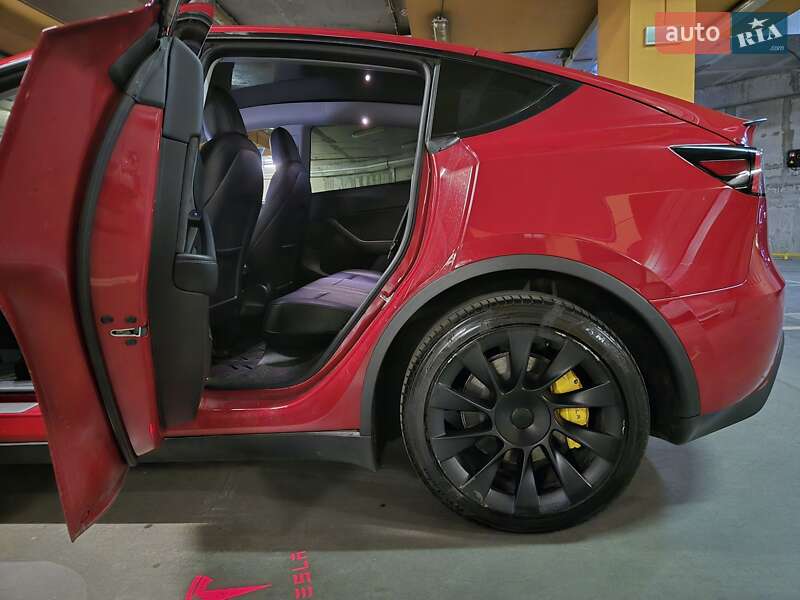 Внедорожник / Кроссовер Tesla Model Y 2022 в Киеве