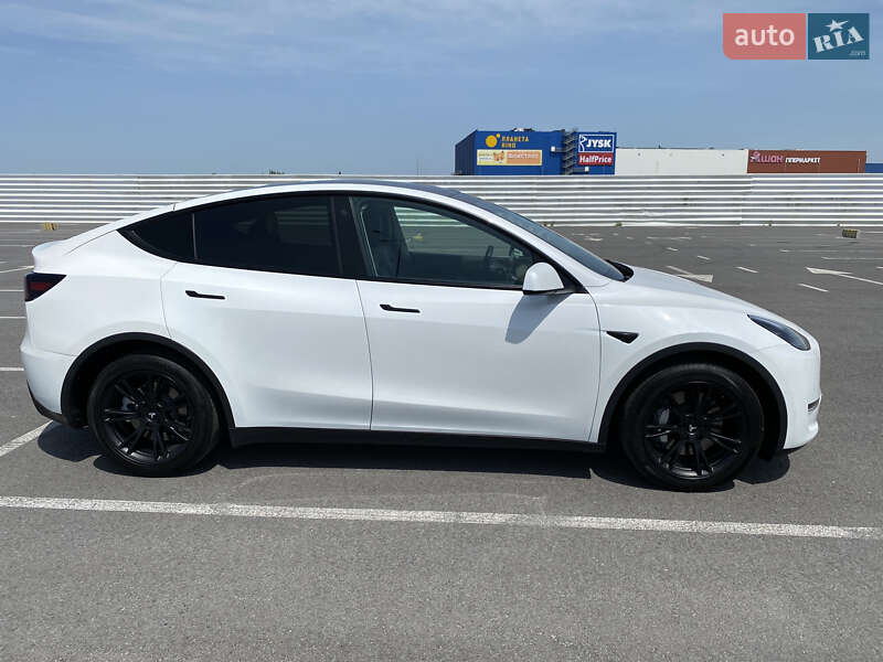 Внедорожник / Кроссовер Tesla Model Y 2021 в Львове