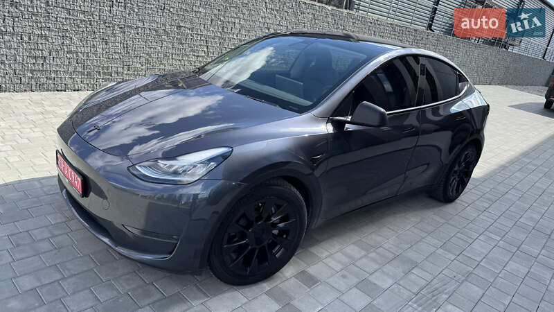 Tesla Model Y 2021
