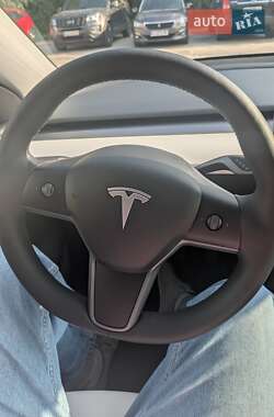 Внедорожник / Кроссовер Tesla Model Y 2023 в 