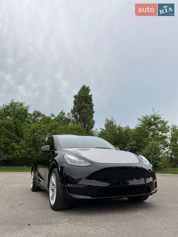 Внедорожник / Кроссовер Tesla Model Y 2023 в Киеве
