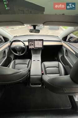 Позашляховик / Кросовер Tesla Model Y 2023 в 