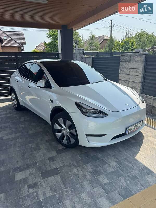 Позашляховик / Кросовер Tesla Model Y 2022 в 