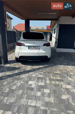 Позашляховик / Кросовер Tesla Model Y 2022 в 