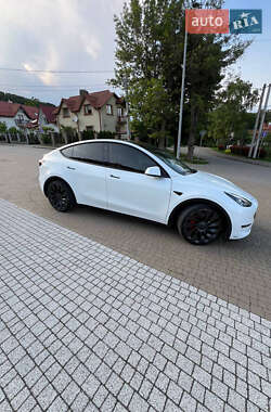Внедорожник / Кроссовер Tesla Model Y 2023 в 