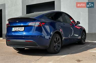 Внедорожник / Кроссовер Tesla Model Y 2024 в 