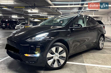 Внедорожник / Кроссовер Tesla Model Y 2021 в 