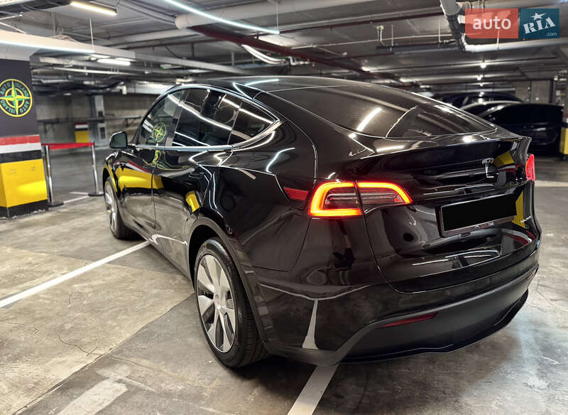 Внедорожник / Кроссовер Tesla Model Y 2021 в Днепре