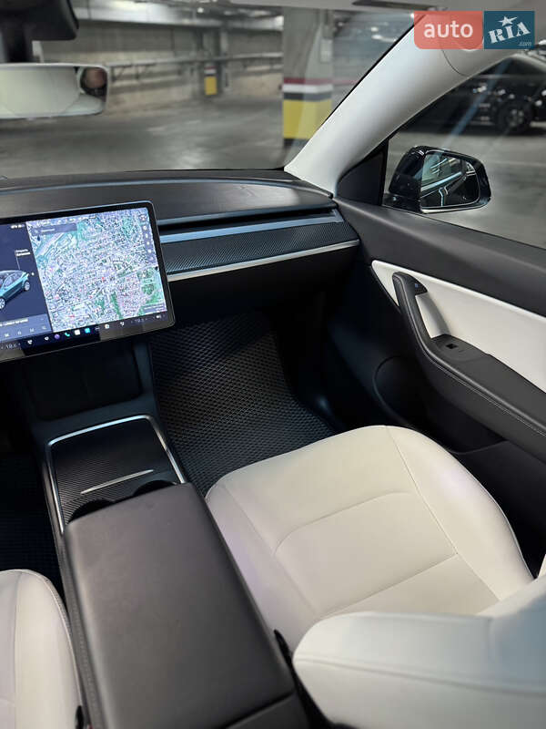 Внедорожник / Кроссовер Tesla Model Y 2021 в Днепре